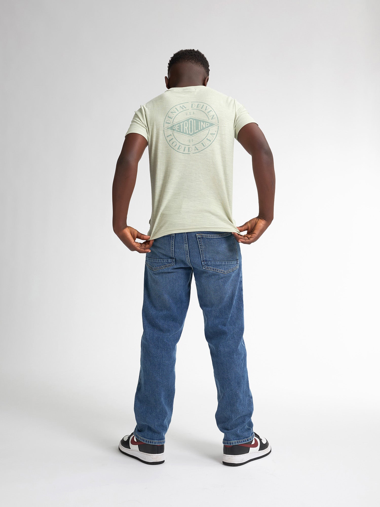 Medium vintage