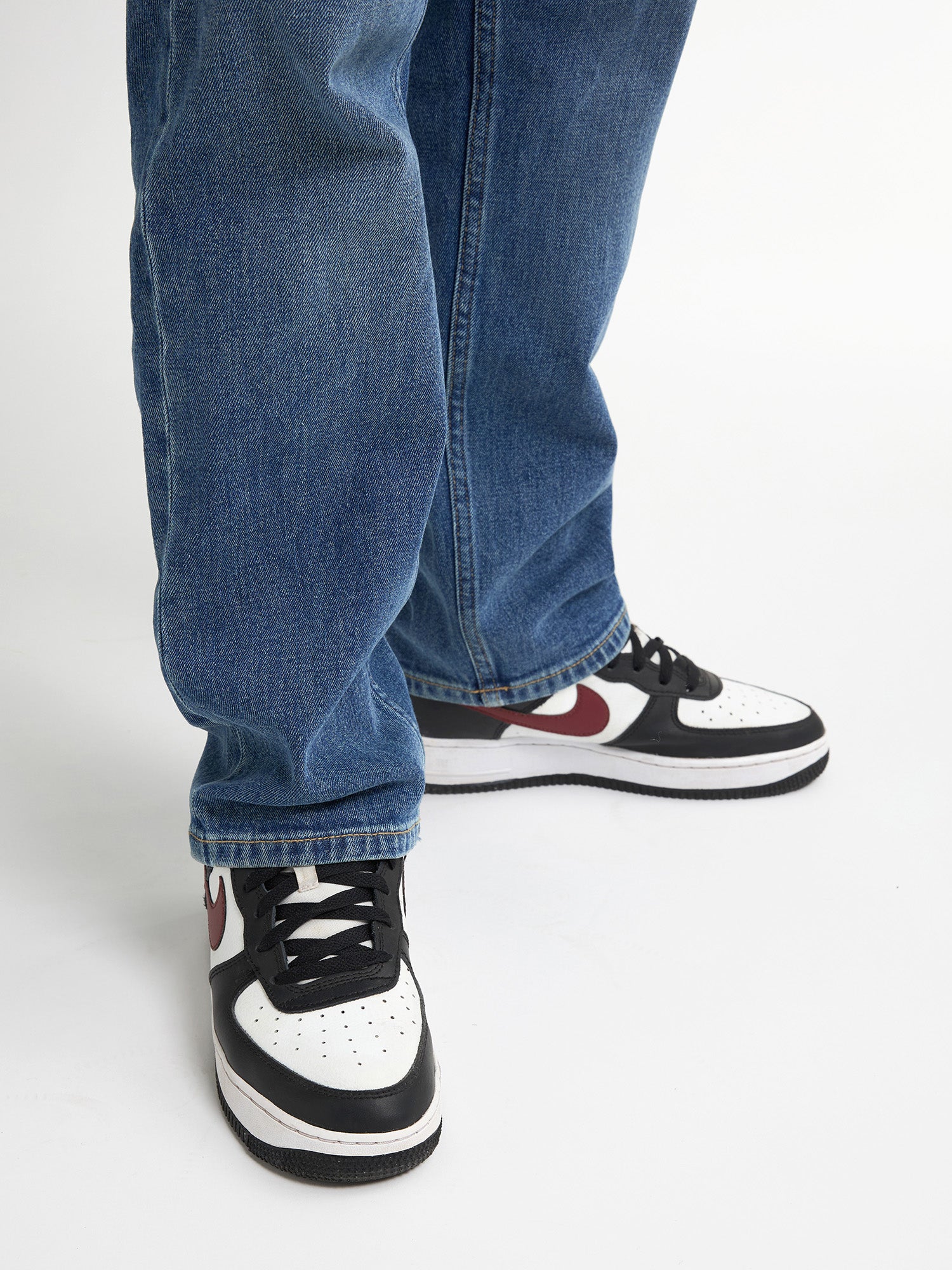 Medium vintage